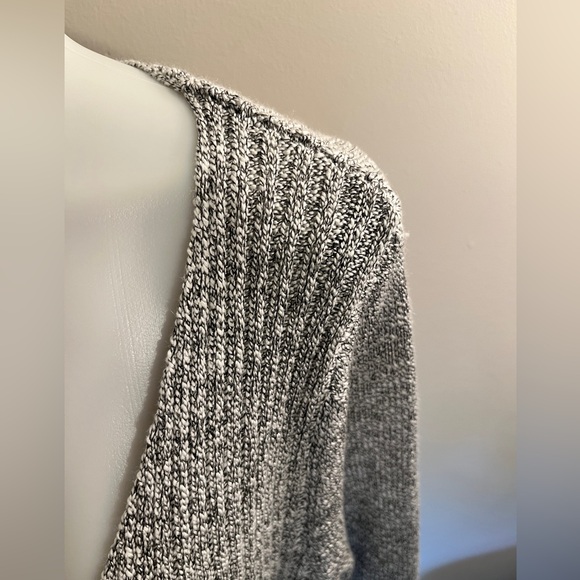 Women’s Rielle Grey Knit Wrap Sweater, Deep V-Neck, Sz M, Like New - Picture 2 of 5
